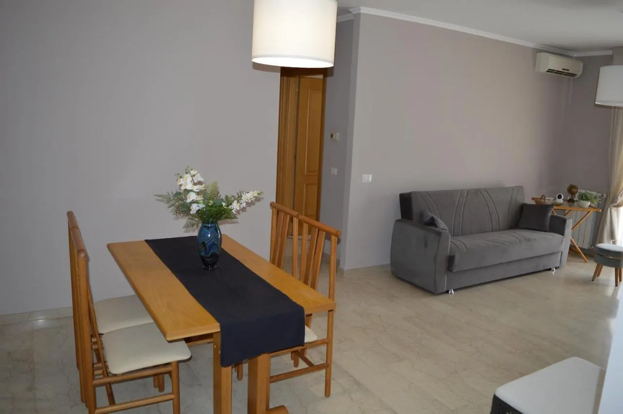 Apartment Porta Di Roma Intero Appartamento Italy